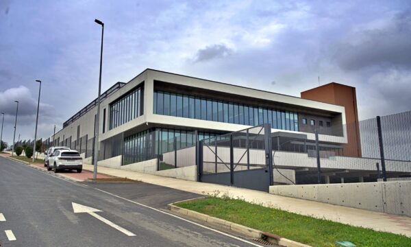 Atlantic Data Infrastructure (ADI) enpresarentzat Bizkaian eraikitzen ari den Data Center Euskadi (DCE) eraikin berriaren lanen exekuzio-zuzendaritza